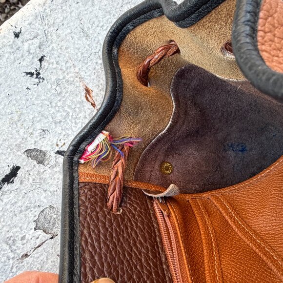 Dooney & Bourke Vintage USA 90s Teton Drawstring Equestrian Saddle Bag Unisex - Picture 7 of 7